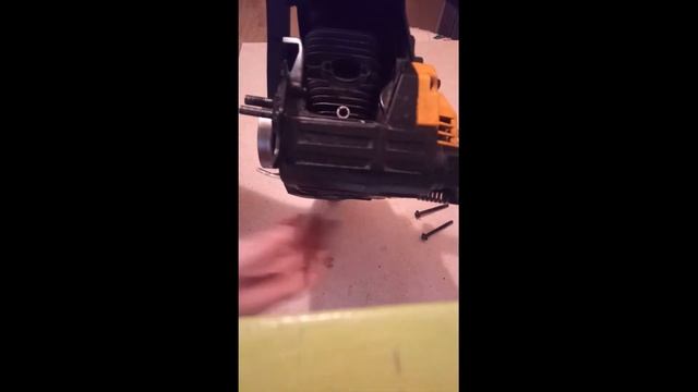 Замена проблемной шпильки шины на бензопиле " Partner 350 ". Женщина решает проблему сама . 2021 смотреть онлайн