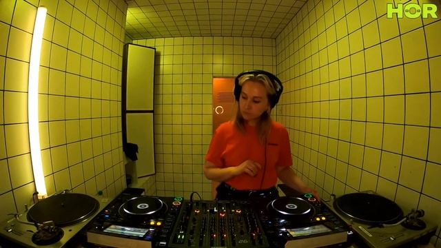 Borshch Magazine - Mariana Berezovska / December 30 / 7pm-8pm смотреть онлайн