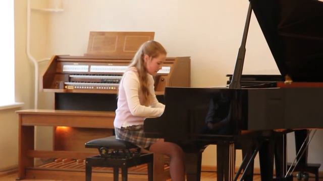 Vlog: ЗАКАНЧИВАЮ УЧЕБНЫЙ ГОД | Концерт в муз.школе | Мои новинки. Арина piano life смотреть онлайн
