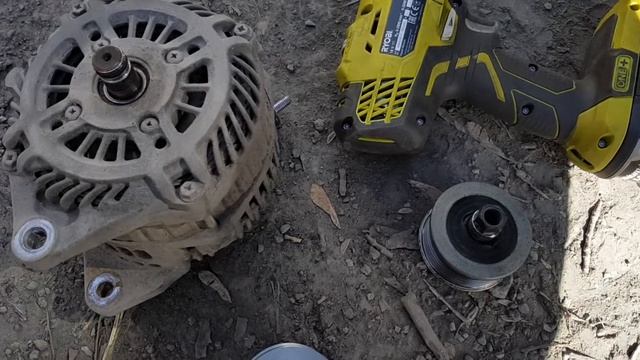 Замена обгонной муфты генератора Nissan Pathfinder r51 смотреть онлайн