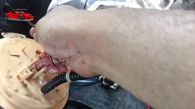 Fuel Pump Replacement of BMW 5 Series | 520d | 525d | F10 || смотреть онлайн