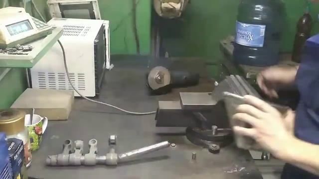 Завершил работу по изготовлению кронштейна для крепления насоса -дозатора смотреть онлайн