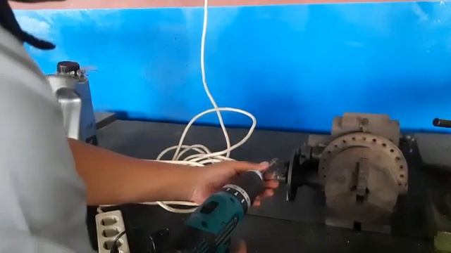 Makita Cordless Hammer Driver Drill смотреть онлайн