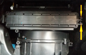 Замена фильтра салона на  Hyundai Solaris 1.4     27.11.2021