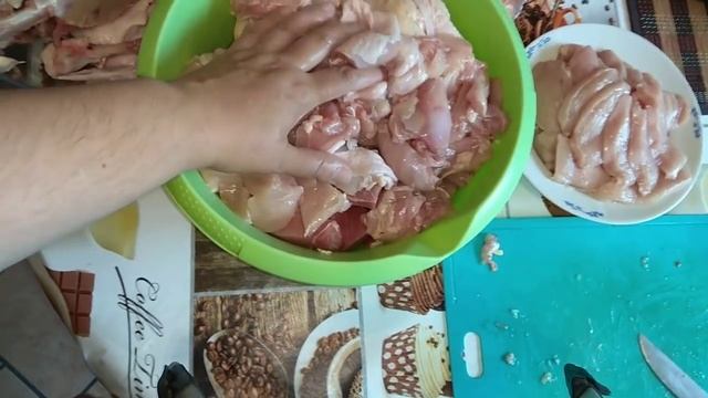 33 отбивные из 2 грудок/ Накрутила Колбасы/ Налепила Пельменей/ Шарлотка с Клубникой смотреть онлайн