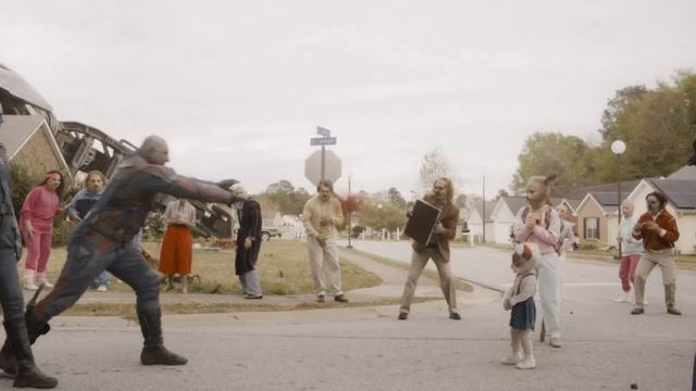 Мы пришли сюда с миром! ("Стражи Галактики. Часть 3/Guardians of the Galaxy Vol. 3", 2023) смотреть онлайн