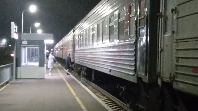 Сыктывкар -Усинск номер поезда 305/306 перед тем как тронутся отъехал назад смотреть онлайн