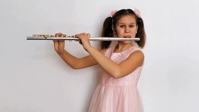 И. Штраус - Вальс Весенние голоса. Исполняет Трофимук София, 9 лет (флейта). смотреть онлайн