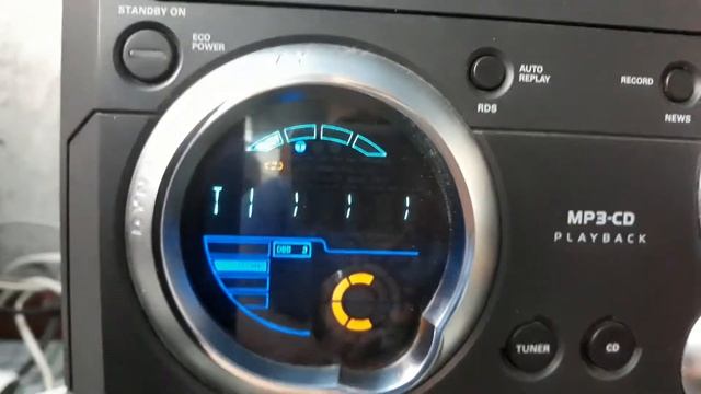 Неисправность кассетных дек в музыкальном центре Philips fwm35(Мое первое нормальное видео) смотреть онлайн