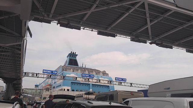 Очередь на паром GALAXY. смотреть онлайн