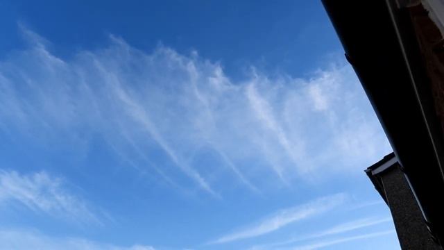 10.07.2022 (1940 to 2025 & 2108 to 2135) - Chem Patterns and Sun Fireball (+Moon & Sunset) смотреть онлайн
