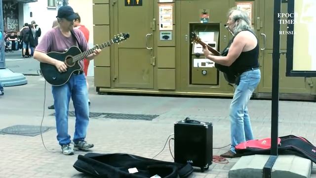 Уличные музыканты на Старом Арбате в Москве смотреть онлайн