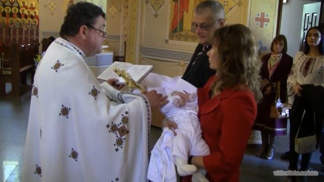 Хрестини хлопчика,Хрещення немовляти в церкві, крещение ребенка,обряди хрестин,хрестини смотреть онлайн