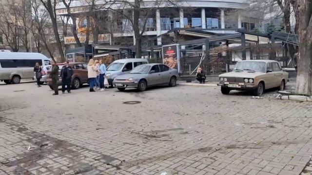 Донецк 7 04 2023 Крытый рынок смотреть онлайн