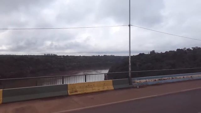 Argentina Brazil Paraguay Border, Favela Story How are they Built, River of the Falls смотреть онлайн