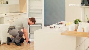 How to change the door opening direction on Gorenje Built-in Refrigerators