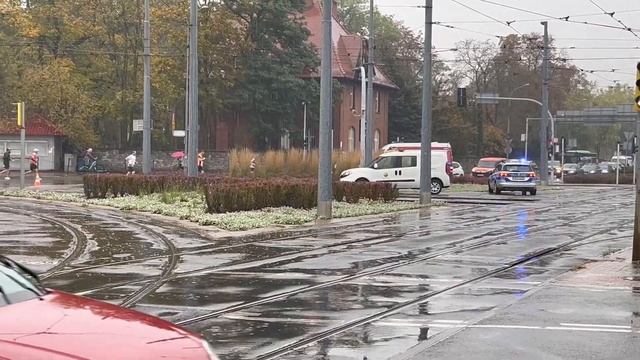 Alarmowo: Ambulans (P) - Mercedes-Benz Sprinter II FL - P01 - WSPR Poznań + bonus смотреть онлайн