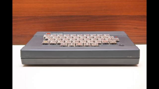 Мой первый ZX Spectrum - отечественный клон "Символ" смотреть онлайн