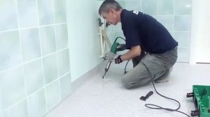 Линолеум с заводом на стену.