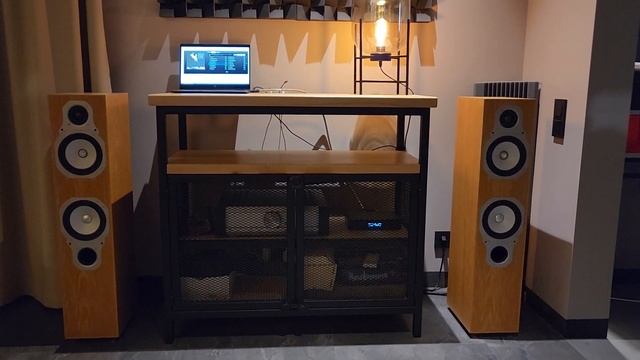 Продаю легендарную акустику Monitor Audio Gold Reference 20