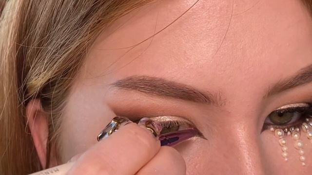 ПУЗЫРЯЩАЯСЯ коллекция COLOURPOP смотреть онлайн