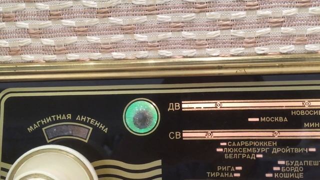 Радиола Люкс 2 с bluetooth и ФМ смотреть онлайн