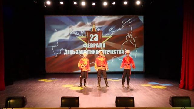 "Виват Мужчины" Ансамбль казачьей песни "Лазорик" Мы с тобой казаки " и "Во саду дерево цветëт" смотреть онлайн