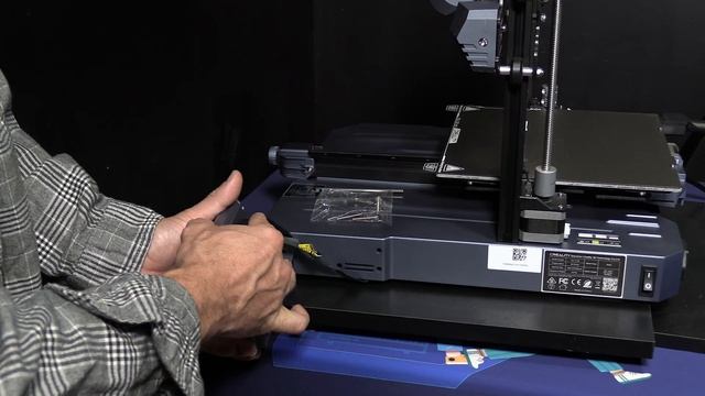 CR-10 SE: Unboxing and Build. Fastest, Most Advanced, Creality 3D Printer Bed Slinger. смотреть онлайн
