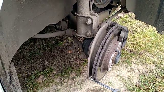 Замена стойки стабилизатора ss20 (Калина 2) часть 1 смотреть онлайн