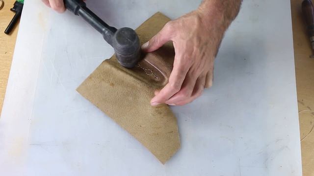 Making a Leather Pancake Style Swiss Army Knife Sheath / Deri Bıçak Kılıfı Yapımı смотреть онлайн
