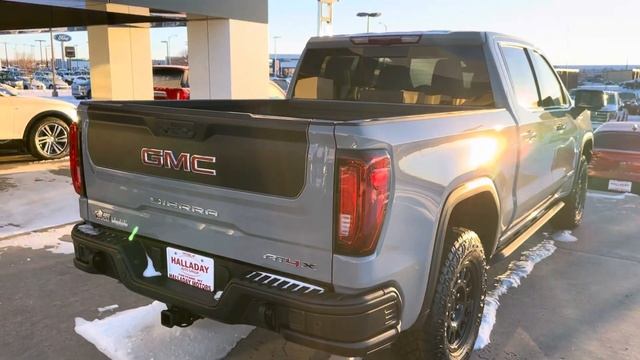 Silverado ZR2 Bison vs Sierra AT4X AEV Package! What’s the difference? смотреть онлайн