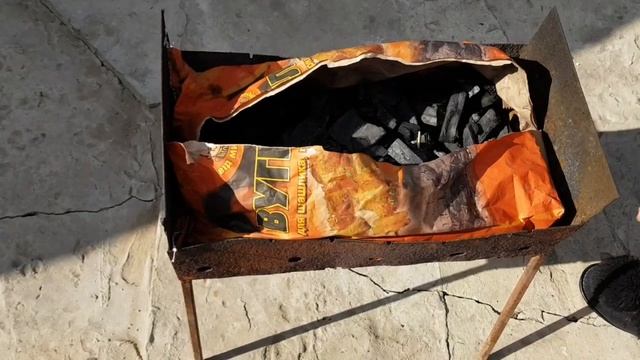 Как разжечь угли для мангала смотреть онлайн