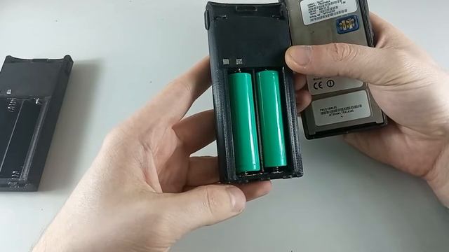Кейс для аккумуляторов на радиостанции Motorola серии GP смотреть онлайн