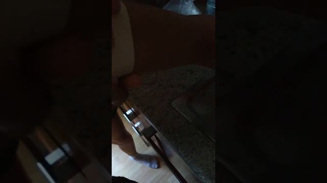 Мама мне делает татуировку на руке смотреть онлайн