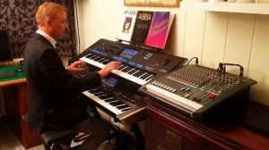 OTTAWAN Hands UP _ DISCO _  Yamaha Genos Roland G70 by Rico.mp4