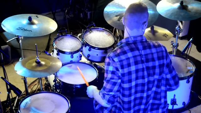 Rihanna "Jump" Drum cover by Arthur Frolov смотреть онлайн