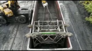 Щеточная установка очистки полувагонов