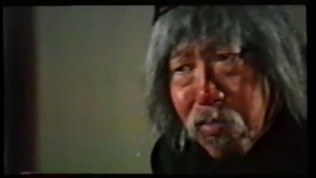 Костолом снова нападает.