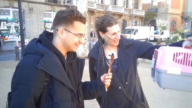 REBEKA "LA AMIGA DE LAS PALOMAS" 🕊️ / DOCUMENTAL RAVAL - Juanniko Bananna смотреть онлайн