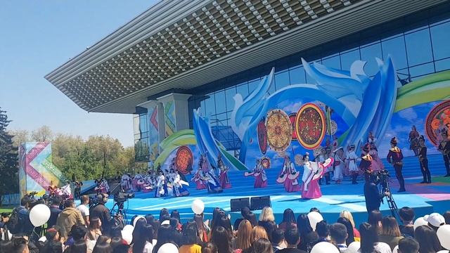 День единства народа Казахстана. Алматы 2019 смотреть онлайн
