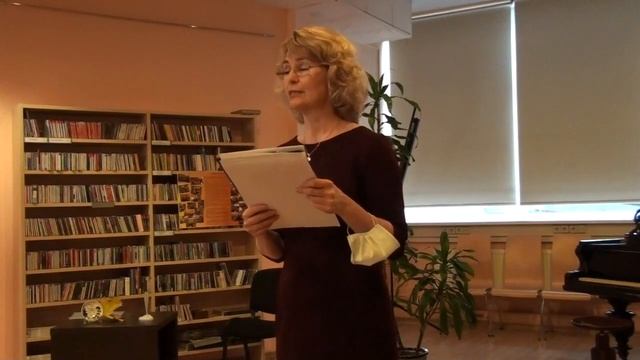 Поэтическому клубу "Созвездие" 8 лет. Свои стихи читает Алёна Митина. смотреть онлайн