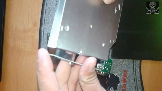 сделать внешний USB CD-ROM смотреть онлайн