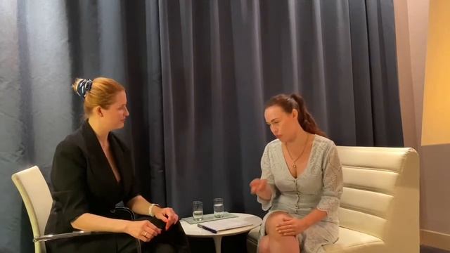 Постановка голоса. Как не дать себя испортить. Анна Половинкина в гостях у Елены Стихиной смотреть онлайн