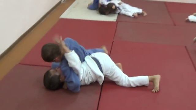 Дзюдо. Детская тренировка. Часть -6. Centre Judo Kids. Feodosiya смотреть онлайн