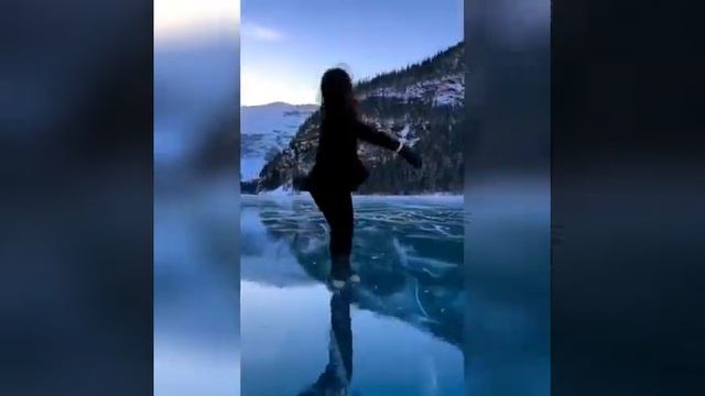 Прокатиться на коньках на озере Байкал. Очень красивое видео. смотреть онлайн