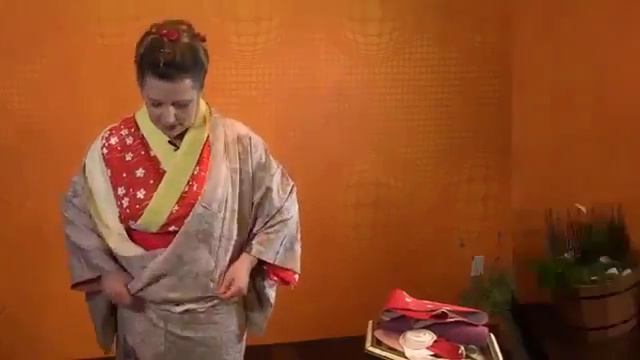 Женское кимоно как надеть смотреть онлайн
