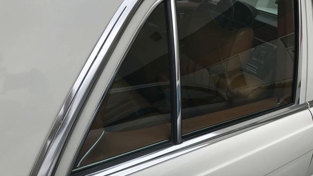 Casper the Friendly Benz Part 1: A W116 Turbo Diesel Welcome and Quick Walk-a-Round смотреть онлайн