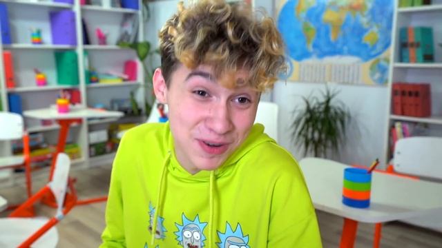 Пранки над Друзьями в школе Часть 2 || Смешные моменты с Одноклассниками смотреть онлайн