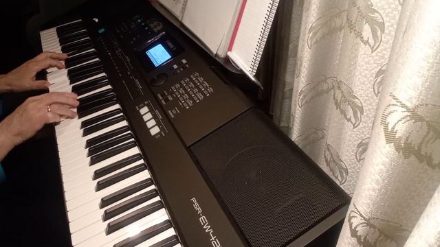Canción sin nombre - Yamaha psr EW 425 смотреть онлайн