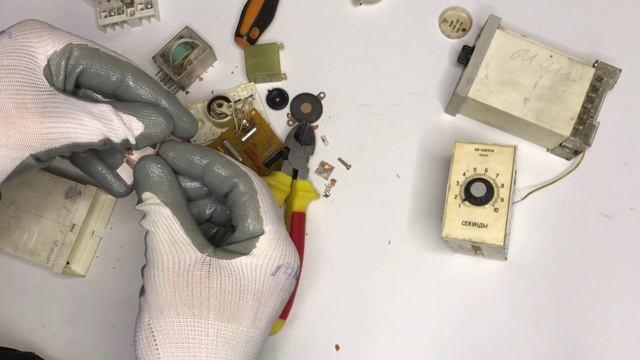 Свет, Время и Что-то Ещё или Содержание Драгоценных Металлов в Реле Времени и Фотореле! смотреть онлайн